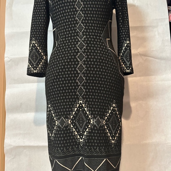 Tracy Reese Black and White Sheath Dress Crew Neck - Picture 4 of 10